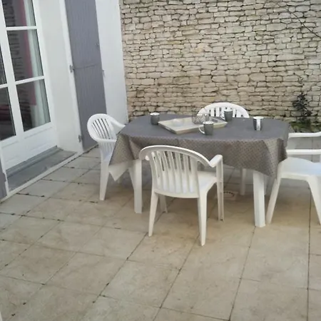 Re La Blanche